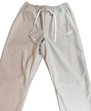 Nike Club Woven Tapered Leg Pants Standard Fit Grey DX0623-077 Men’s Size M